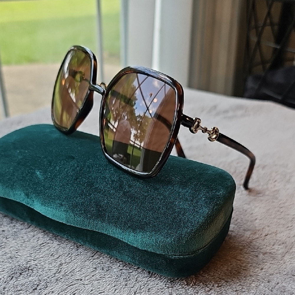 Gucci Square Oversized Sunglasses